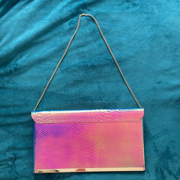 New Look Iridescent Holographic Clutch Purse with Gold Chain Strap - Picture 3 of 4